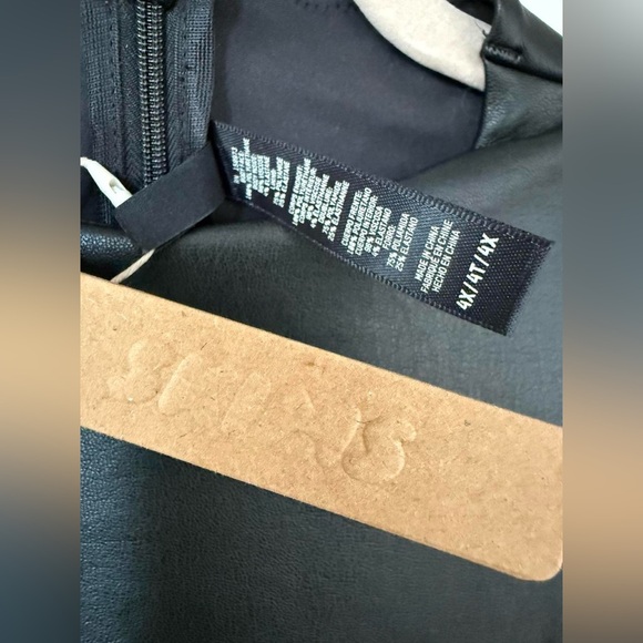 SKIMS Faux Leather Sleeveless Catsuit - Picture 5 of 6